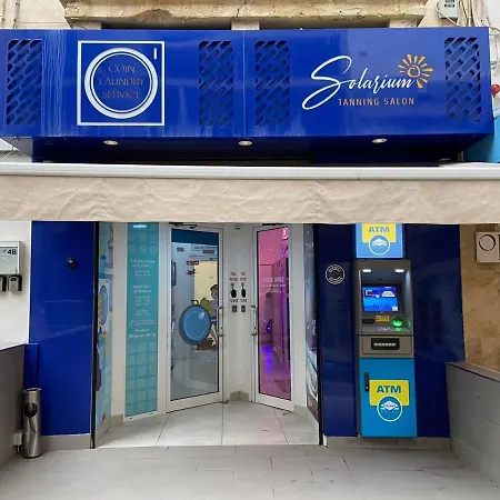 With Twin Beds & Kitchenette At The New Olo Living 24 בית הארחה 4*