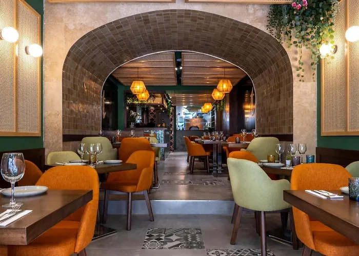 With Twin Beds & Kitchenette At The New Olo Living 24