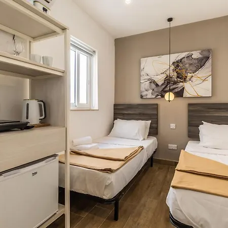 With Twin Beds & Kitchenette At The New Olo Living 24